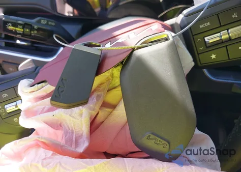 2025 Kia K4 Gt-Line Turbo z USA, uszkodzony, nr VIN 3KPFW4DC5SE152192